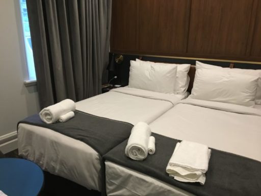 シドニーのセントラルステーションホテル（Veriu Central Hotel）のベッド