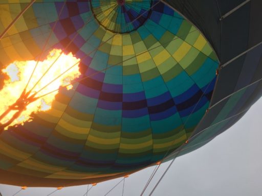 熱気球で優雅な空の旅！ @シドニー郊外 ホークスバリー