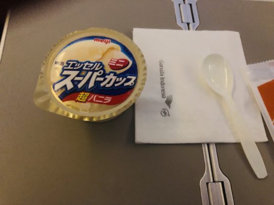 ガルーダインドネシア航空のアイス