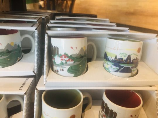 バリのスタバのマグカップ
