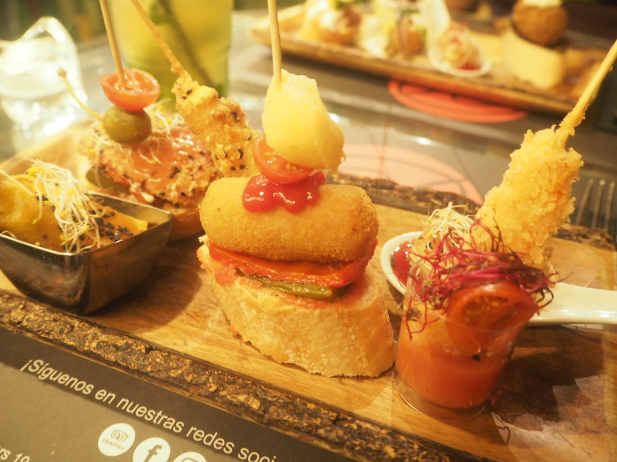 バルセロナのおすすめバル「Tapas Royale」タパス全部1.2€！ハッピーアワーでさらにお得にディナー