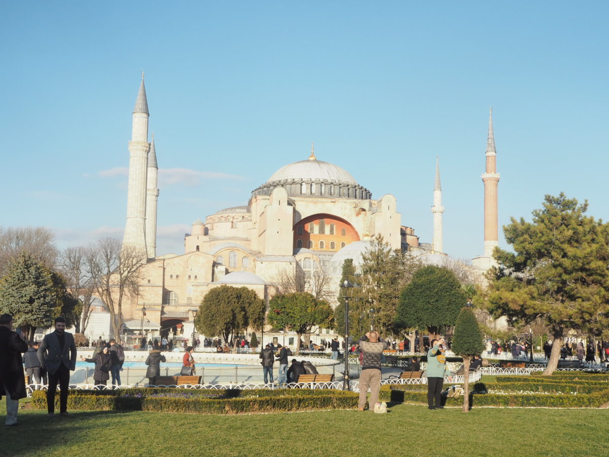 イスタンブール旧市街の世界遺産アヤソフィア