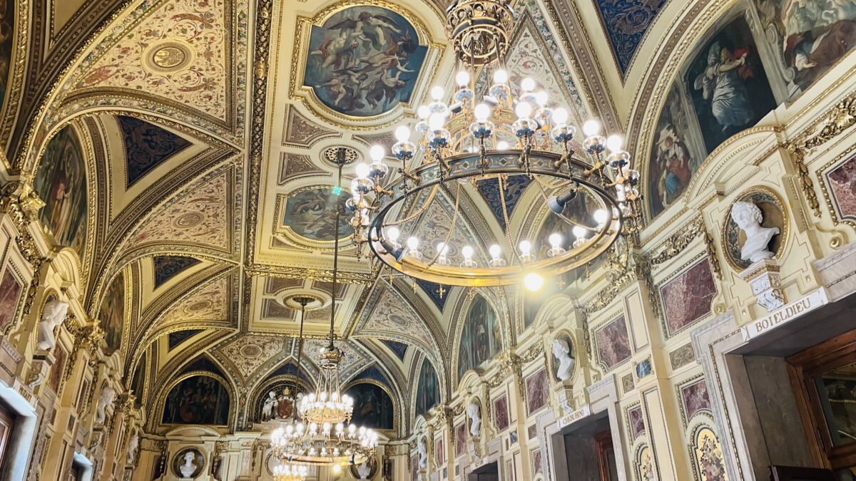 ウィーン国立歌劇場のインターミッションルームの天井