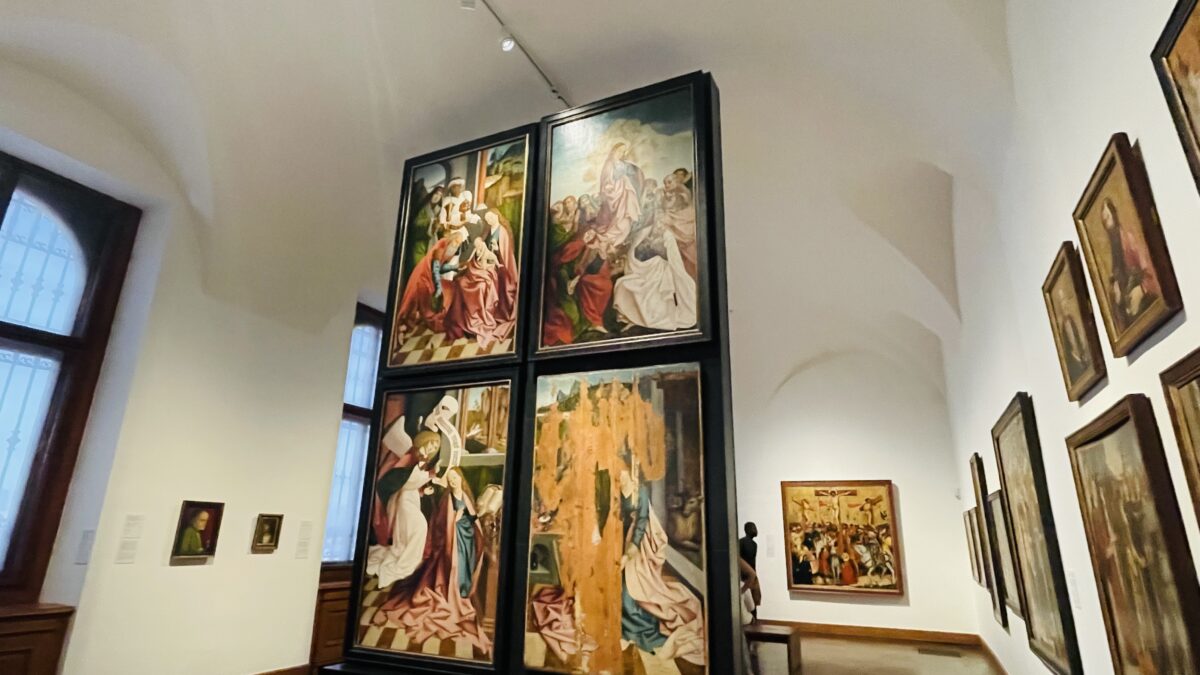 ベルヴェデーレ宮殿上宮美術館に展示されている巨大な宗教画