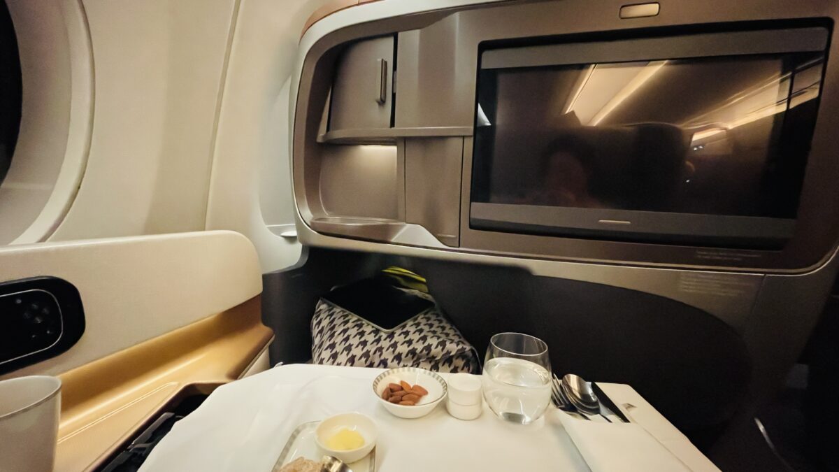 シンガポール航空　ミールカート　フルサイズ 16550172124428.jpg