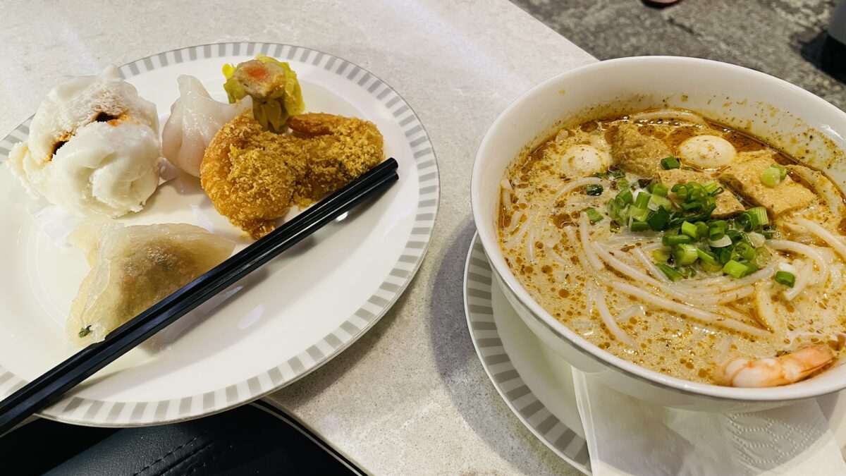 シンガポールチャンギ空港のシルバークリスビジネスラウンジの食事