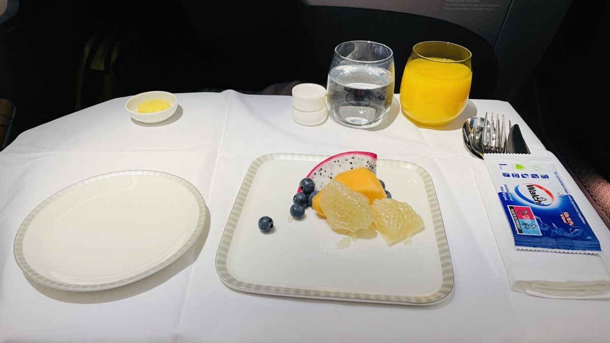シンガポール航空ビジネスクラス機内食 フルーツの盛り合わせ