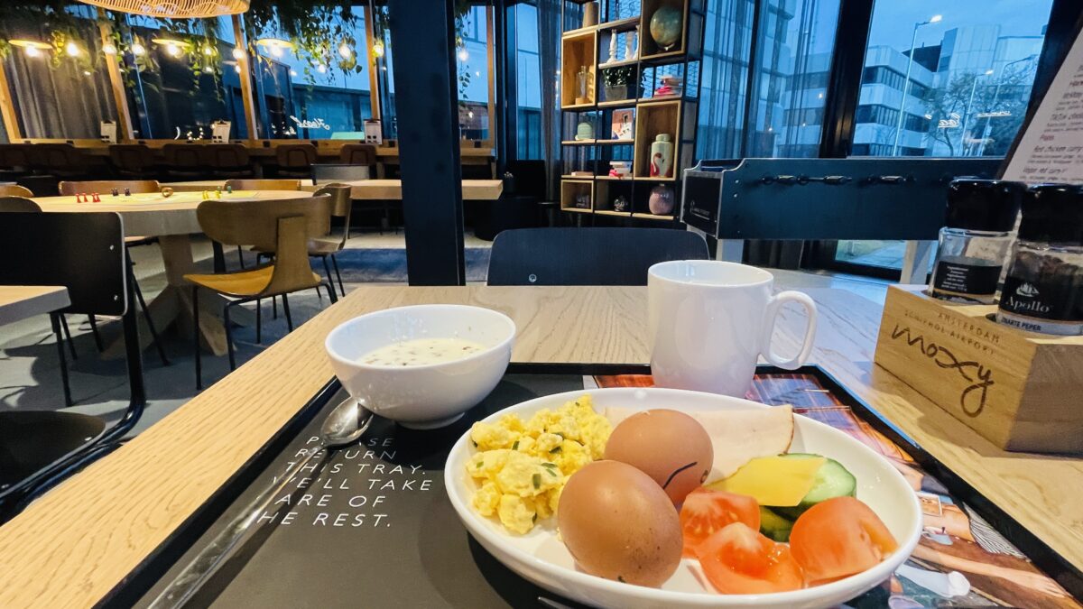 Moxyアムステルダム・スキポール空港の朝食プレート