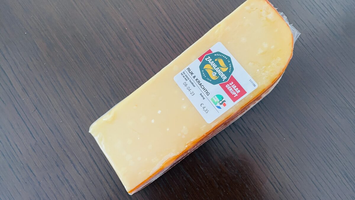 アルベルト・ハインで購入したオランダのチーズ