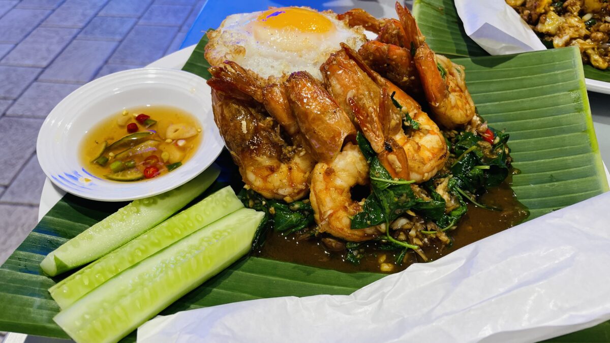 マハナコンキューブにあるフードコート「Thai Taste」のFai Ta Luのエビ