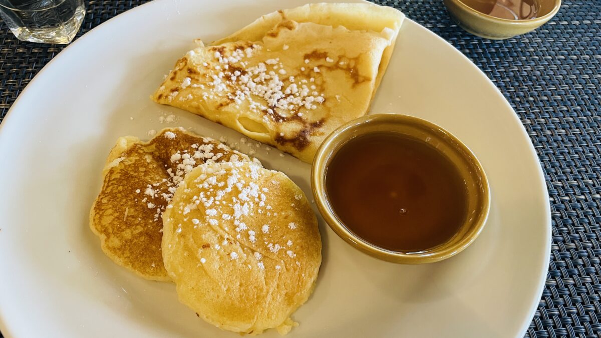 The Naka Islandの朝食クレープとパンケーキ