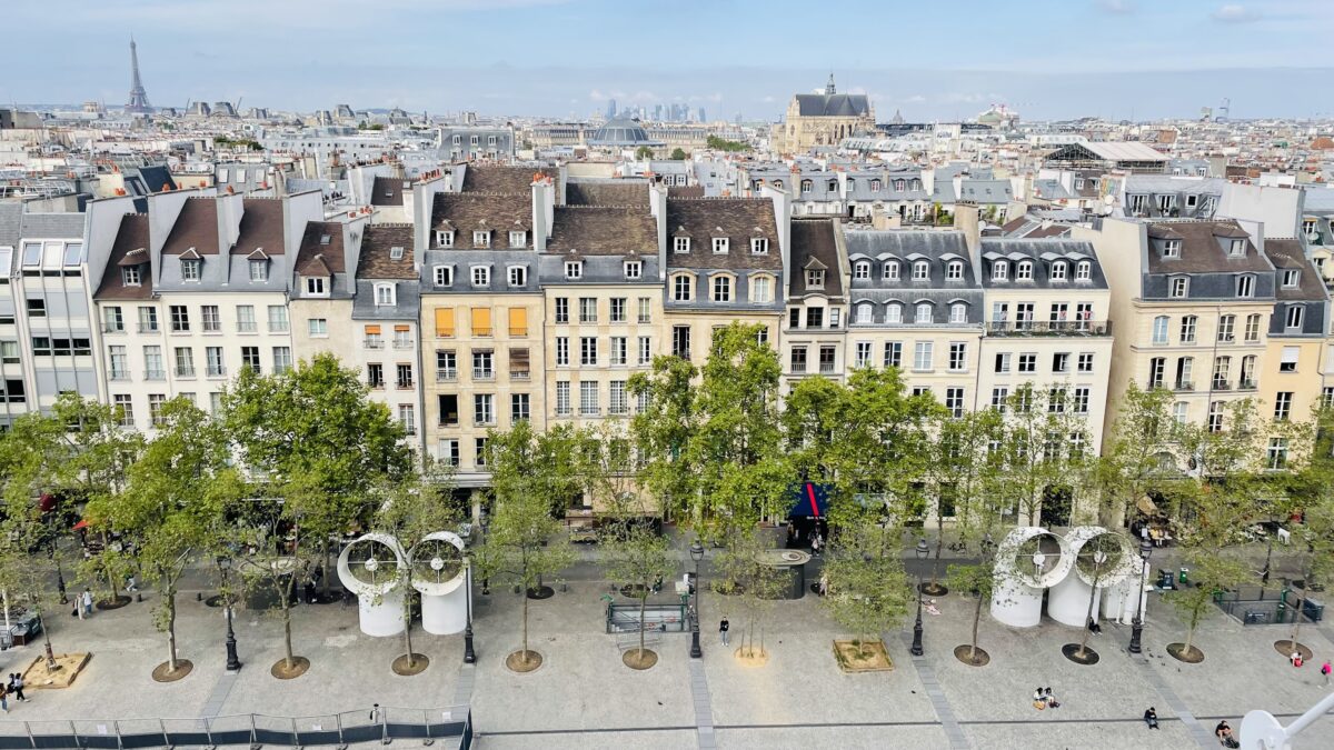 パリのポンピドゥーセンター5階からの景色①