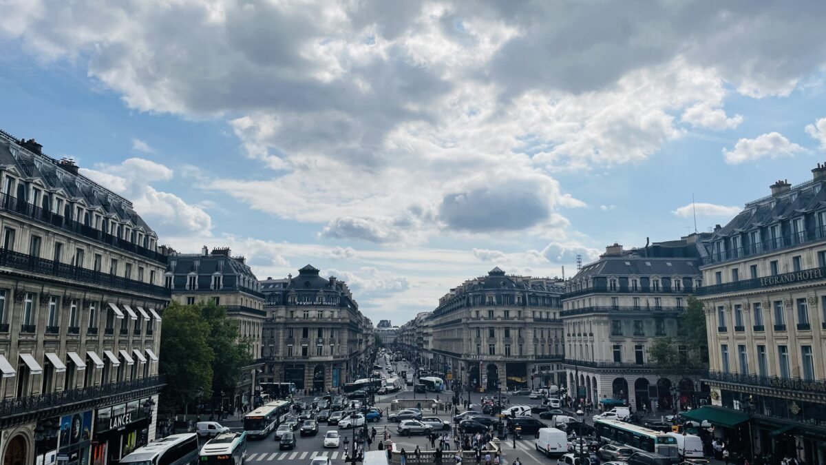 オペラ・ガルニエから見たパリの街並み