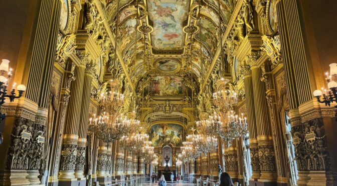 パリ・オペラ座の大休憩室