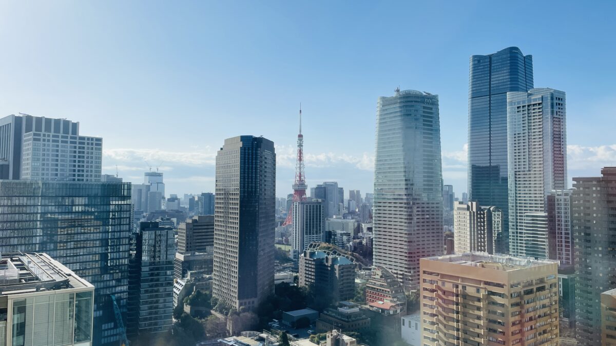 ANAインターコンチネンタルホテル東京から望む朝の東京タワー
