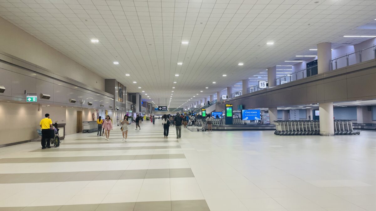 バンコクのドンムアン空港到着ロビー