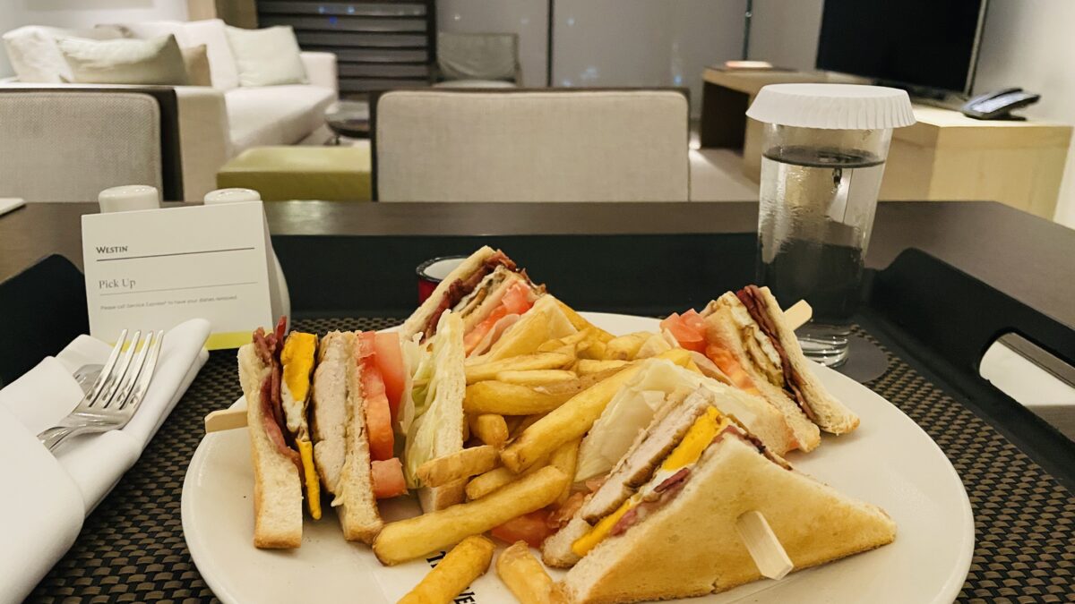 ウェスティン・パース(The Westin Perth)のルームサース クラブサンド