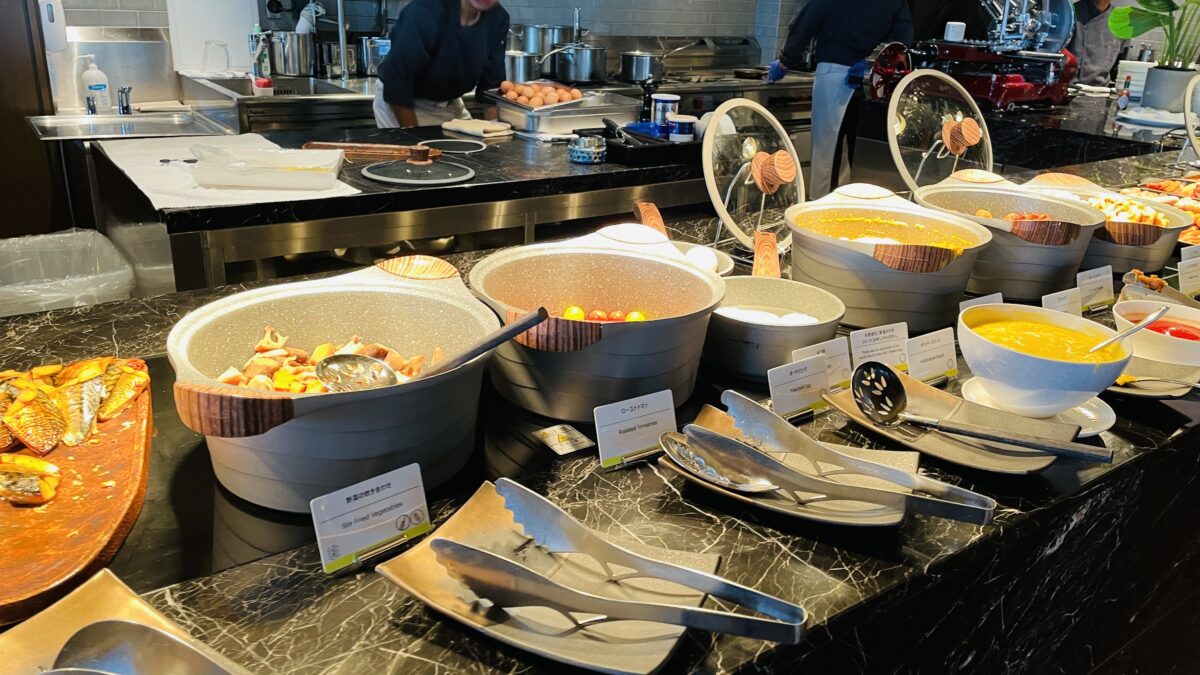 ウェスティンホテル横浜の朝食会場 ホットミール