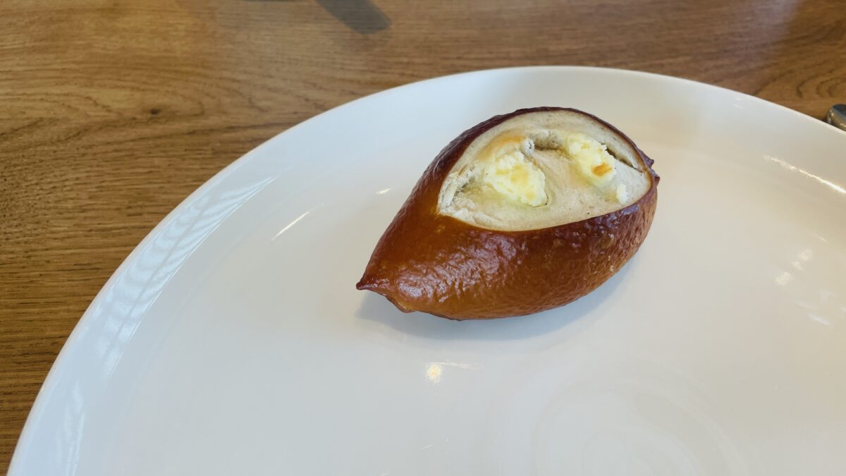 W台北 朝食のプレッツェル